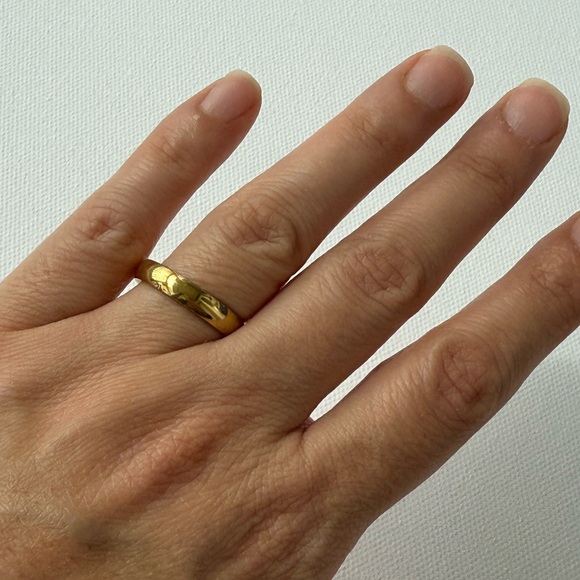 18K Gold Wedding Band Ring Stainless Steel - Picture 12 of 12